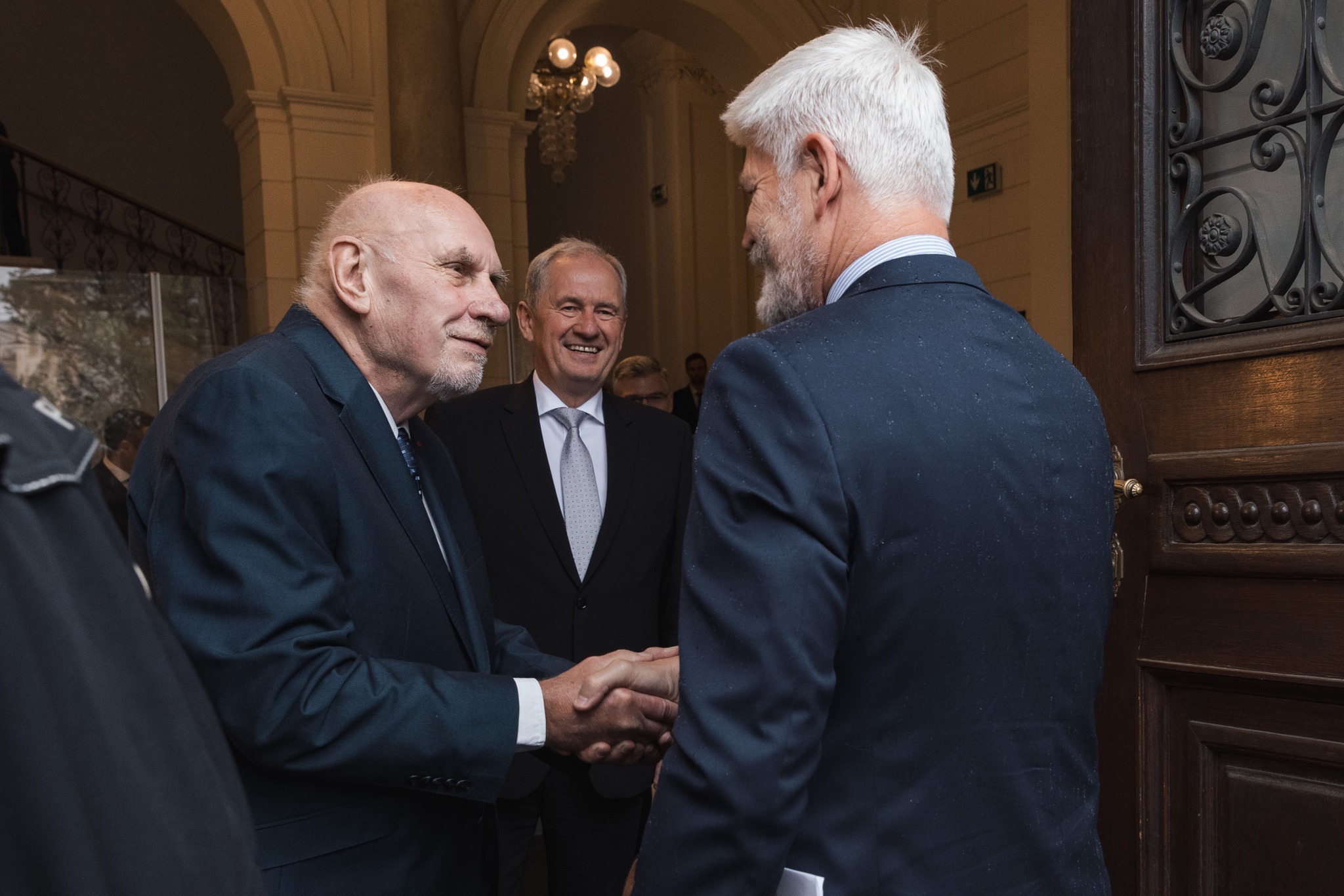Stanovisko, které Ústavní soud použil, schválili soudc na plénu v roce 2017. ESLP nyní rozhodl, že došlo k porušení práva na spravedlivý proces. Foto: Pražský Hrad