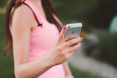 mobilní telefon